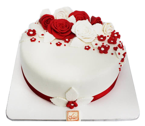 red and white rose cake